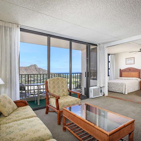 Апарт готель Aston At The Waikiki Banyan Гонолулу Екстер'єр фото