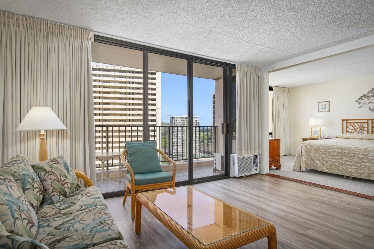 Апарт готель Aston At The Waikiki Banyan Гонолулу Екстер'єр фото