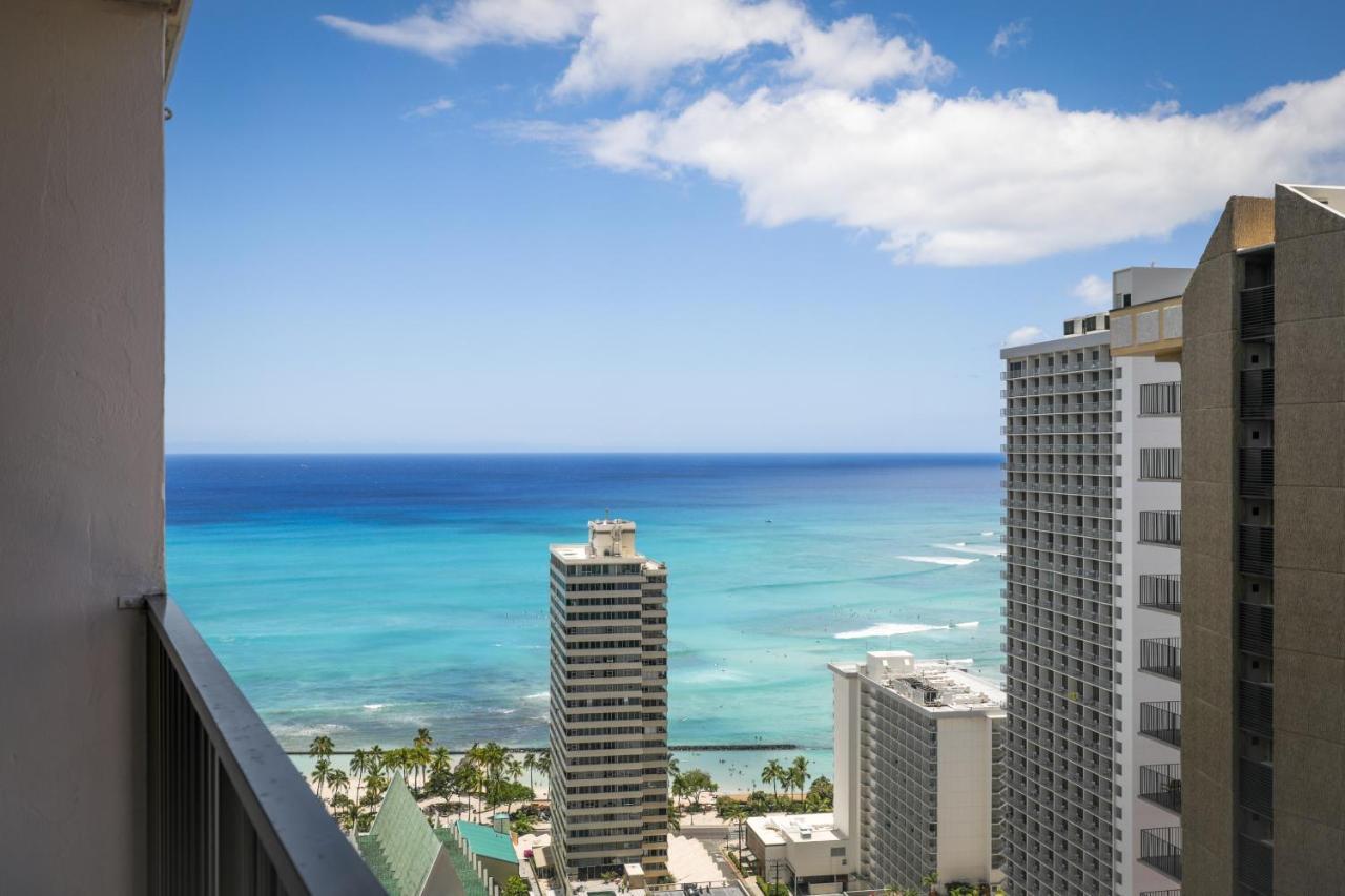 Апарт готель Aston At The Waikiki Banyan Гонолулу Екстер'єр фото